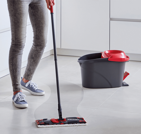 изображение Набор для уборки Ultramat Turbo Vileda (швабра + ведро с педальным отжимом), цвет серый Набор для уборки Ultramat Turbo Vileda (швабра + ведро с педальным отжимом), цвет серый фотография товара